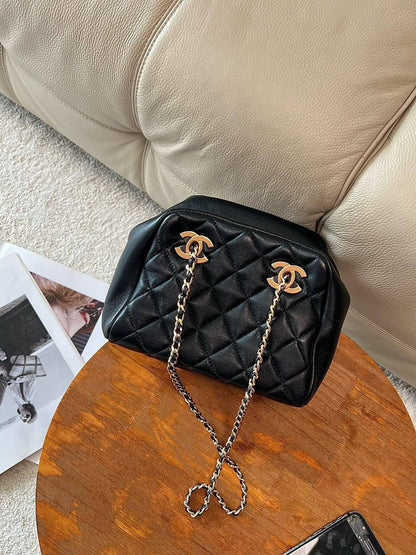 Chanel 
Master❣️❣️
300 dhs🇦🇪🇦🇪
#19cm🩷🩷🙋‍♂️

Zain228
♥️♥️♥️
