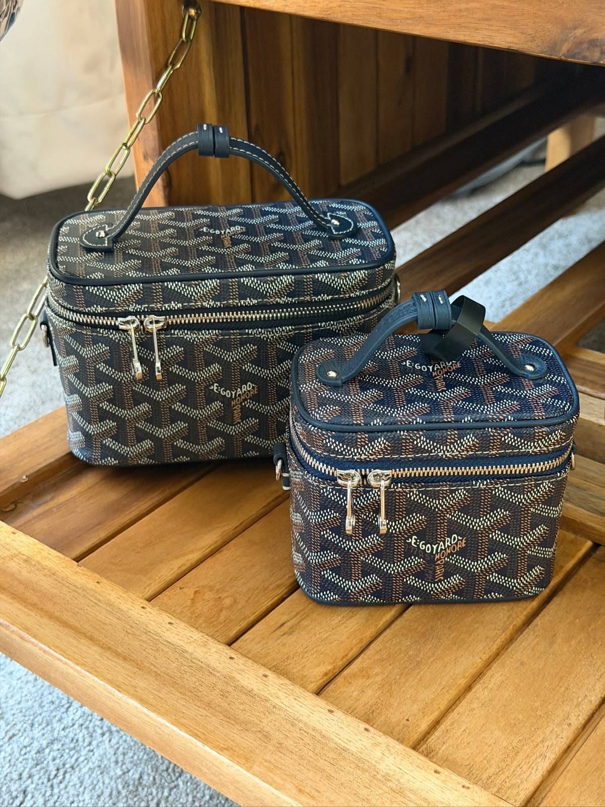 GOYARD
Super Master Quality
Original Packing🎁
Size 11CM&16CM

For Price 👇 WhatsApp✅
0568585901 
0507557372
0552275751 Owner Zain 👌

Zain321
♥️♥️♥️