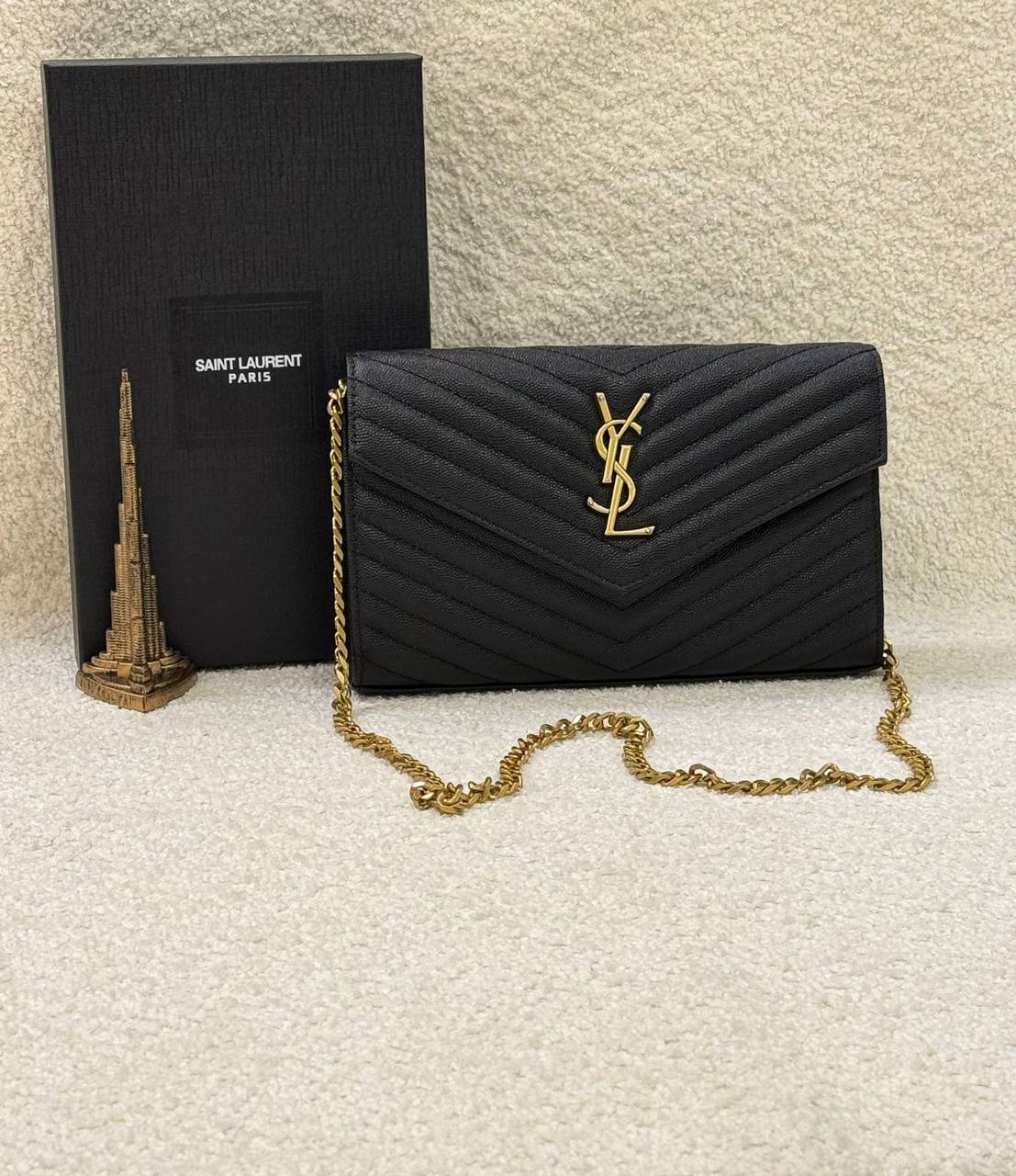 YSL 
Master
23CM 

WITH BOX
🎁🎁🎁

230 dhs✅

Zain131
♥️♥️♥️