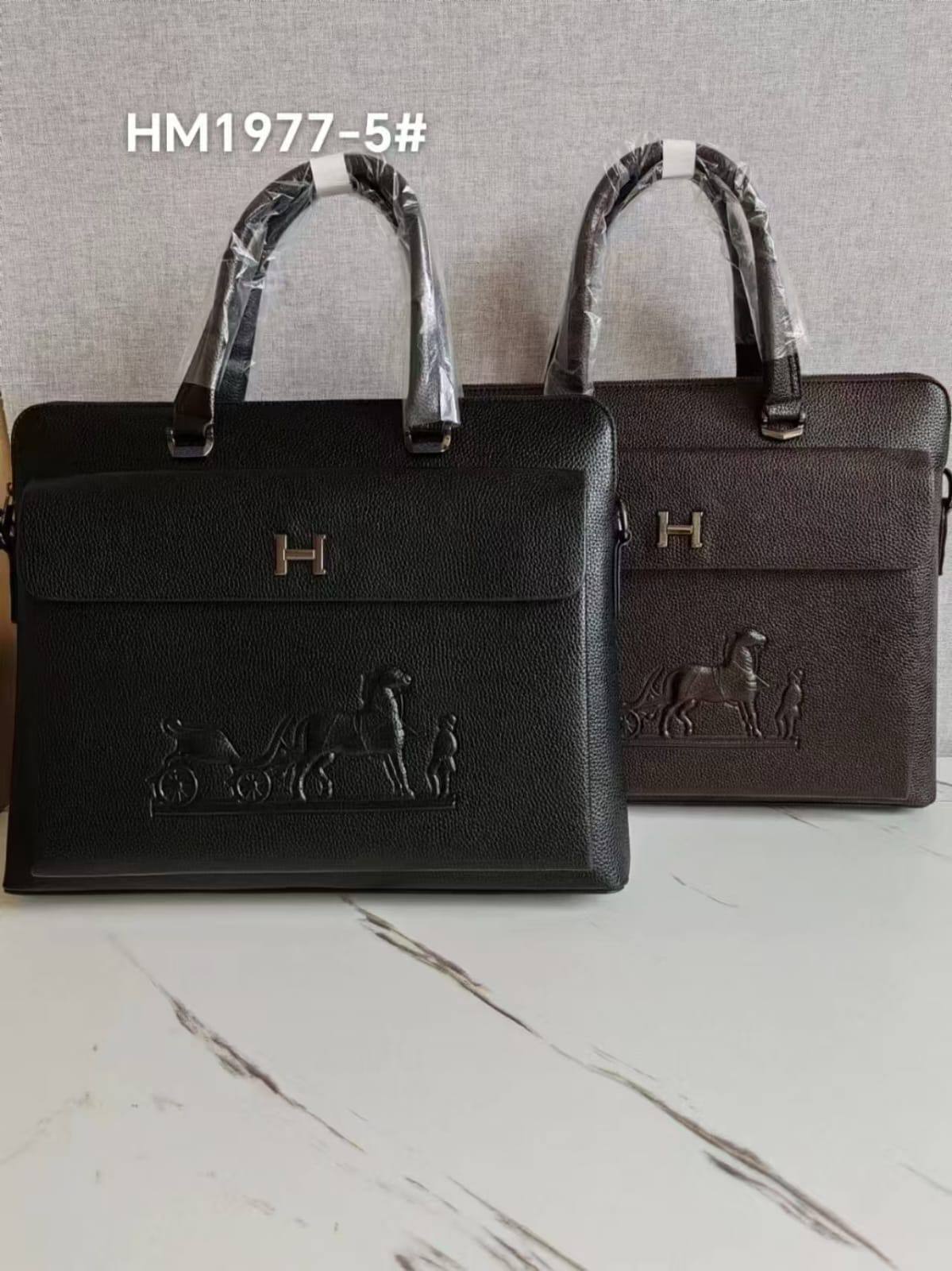 Laptop Bags
110 dhs❤️

Zain200
♥️♥️♥️