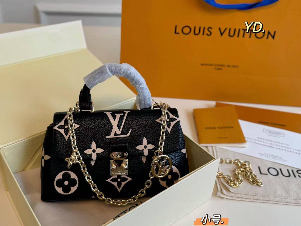 LV
Master🌺🌺
220 dhs💓

Zain141
♥️♥️♥️