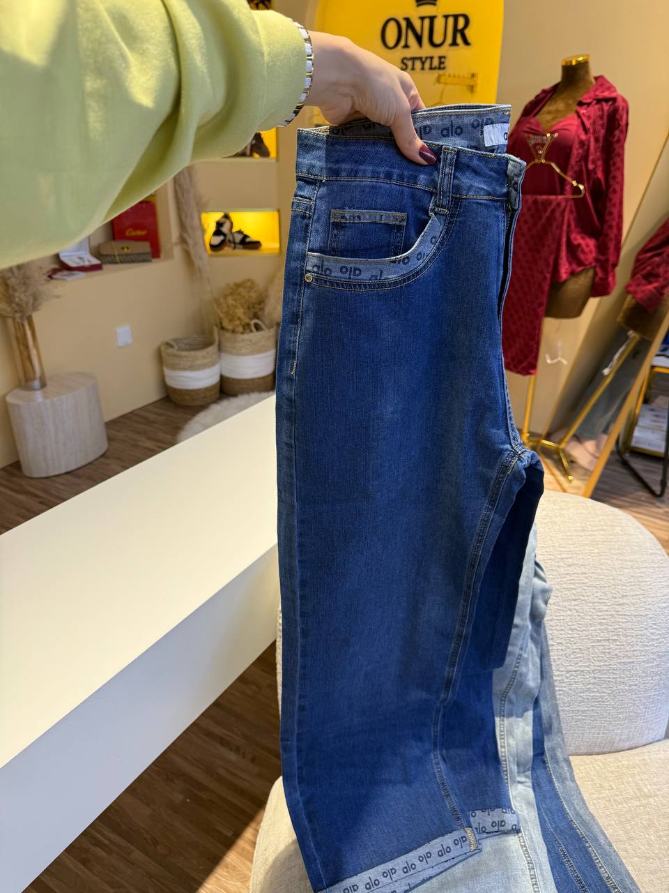 Branded Jeans

105 dhs

S-xl

OnurStyle store

اطلبوها من الوتس المثبت في الأعلى👆🏻👆🏻
تواصلو معنا 👈🏻 Zain 
For order WhatsApp pinned 👆🏻

♥️♥️♥️