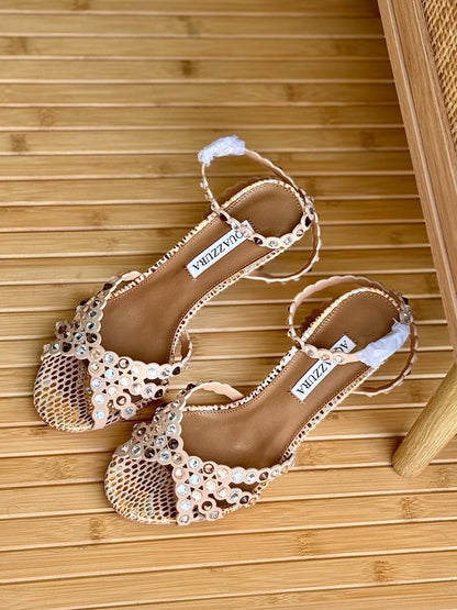 Aquazzura
Super Master
 𝗦𝗶𝘇𝗲 𝟯𝟲 𝘁𝗼𝗼 𝟰𝟮
470 dhs🌺
𝗛𝗲𝗲𝗹 : 𝟴𝗰𝗺

Zain178
♥️♥️♥️