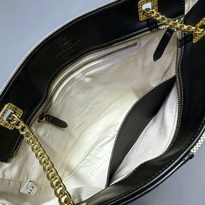 VALENTINO
 COPY ONE 
170 dhs✅

Zain39
♥️♥️♥️