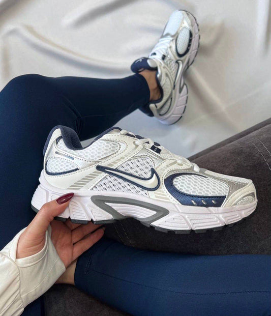 Nike V5 RNR,
size 36 to 45, 
230 dhs🗽

Zain196
♥️♥️♥️