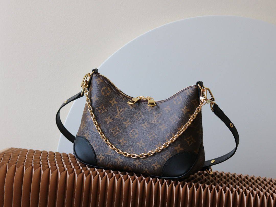 LV 
Master🌺
 370 dhs✅❤️❤️🙋‍♂️

Zain228
♥️♥️♥️