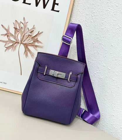 HERMES 

NEW DESIGN 

GOOD QUALITY 

WITH BOX 

110 DHS🇦🇪🇦🇪🇦🇪
Zain295
♥️♥️♥️
