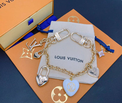 Lv Key Chain
Bag CHARM
80 dhs🪙🌨️ 
With Same Box And Paper Bag
🎁🎁🎁

Zain89
♥️♥️♥️