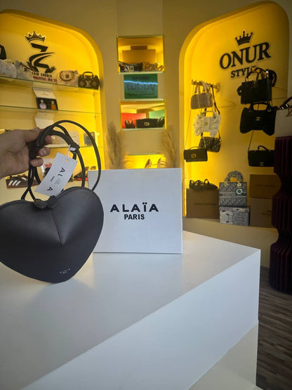 Alaia

100 dhs
With box

Zain26

اطلبوها من الوتس المثبت في الأعلى👆🏻👆🏻

تواصلو معنا 👈🏻 Zain 
For order WhatsApp pinned 👆🏻

♥️♥️♥️