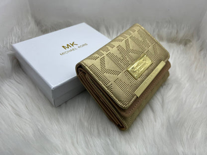 Wallets

Ysl
Chanel
MK

60 dhs🇦🇪🇦🇪

Zain182
♥️♥️♥️
