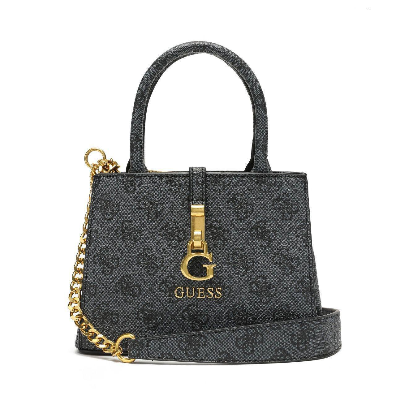 ❤️ Guess Handbag
1️⃣ First Quality ＋🎁
Size : 23 - 21 * 14 * 7 cm
80 dhs✅

with box🎁

Zain115
♥️♥️♥️