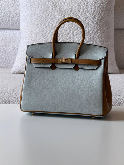 Hermes
Birkin 25cm💥Master quality ✅with box📦
610 dhs❣️

Zain52
♥️♥️♥️