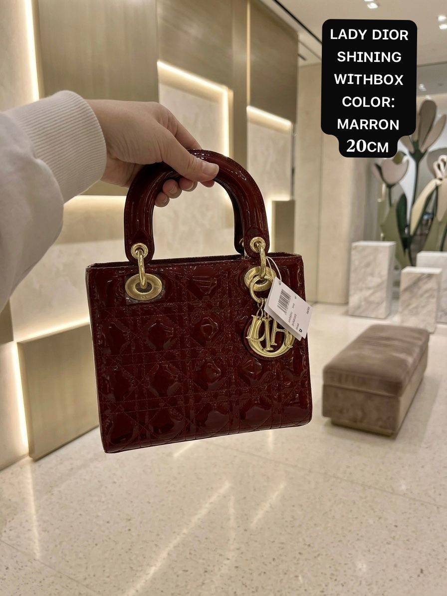 Dior
ᴄʀɪsᴛɪᴀɴ ᴅɪᴏʀ sʜɪɴɴʏ
(ʟᴀᴅʏ ᴅɪᴏʀ)
ɢᴏʟᴅ ʜᴀʀᴅᴡᴀʀᴇ
ᴡɪᴛʜʙᴏx
ᴘᴀᴛᴇɴᴛ ʟᴇᴀᴛʜᴇʀ
sɪᴢᴇ:𝟐𝟎ᴄᴍ
110 dhs🇦🇪

Zain56
♥️♥️♥️