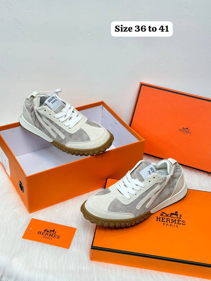 Hermes  Shoes
 *New arrived* 
 *Size *36 to 41* 
140 dhs🪙🌨️

Zain21
♥️♥️♥️