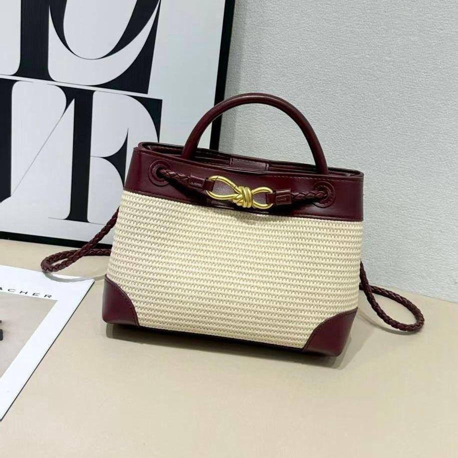 Bottega
25 * 18 * 10 cm
115 dhs👑

Zain17
Zain279
♥️♥️♥️