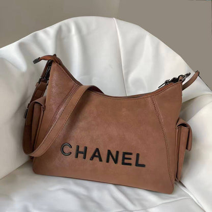 Chanel
Best quality
100 dhs👑
size 30cm

Zain158
♥️♥️♥️