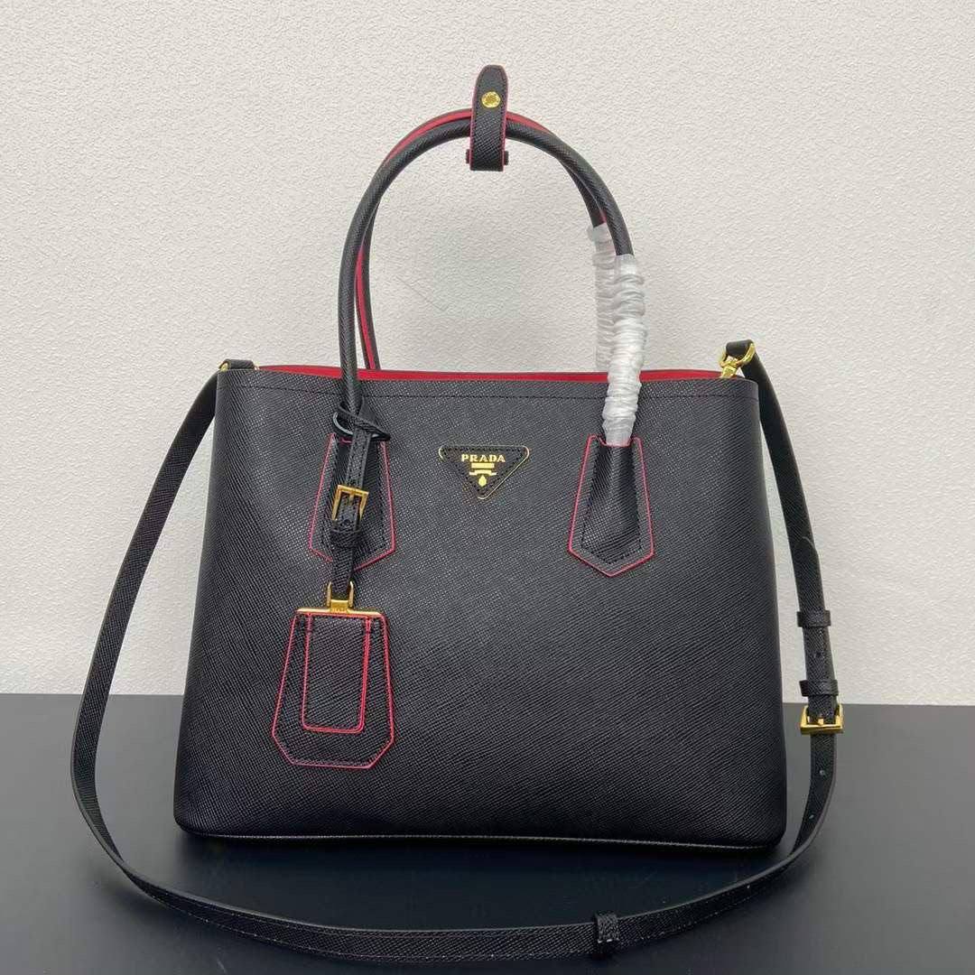 Prada

350 dhs🇦🇪🇦🇪

Zain153
♥️♥️♥️