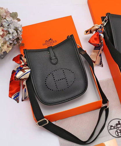 Hermes 
90 dhs🇦🇪🇦🇪 
with box

Zain235
♥️♥️♥️