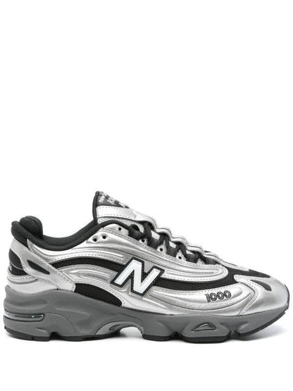New Balance 1000  black and metallic silver 🪙
36-45 AVAILABLE 🤩
210 dhs🇦🇪🇦🇪

Zain242
♥️♥️♥️