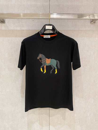 HERMES
Men’s Tshirt 
Master Quality 
SMLXLXXL 
300 dhs✅

Zain276
♥️♥️♥️