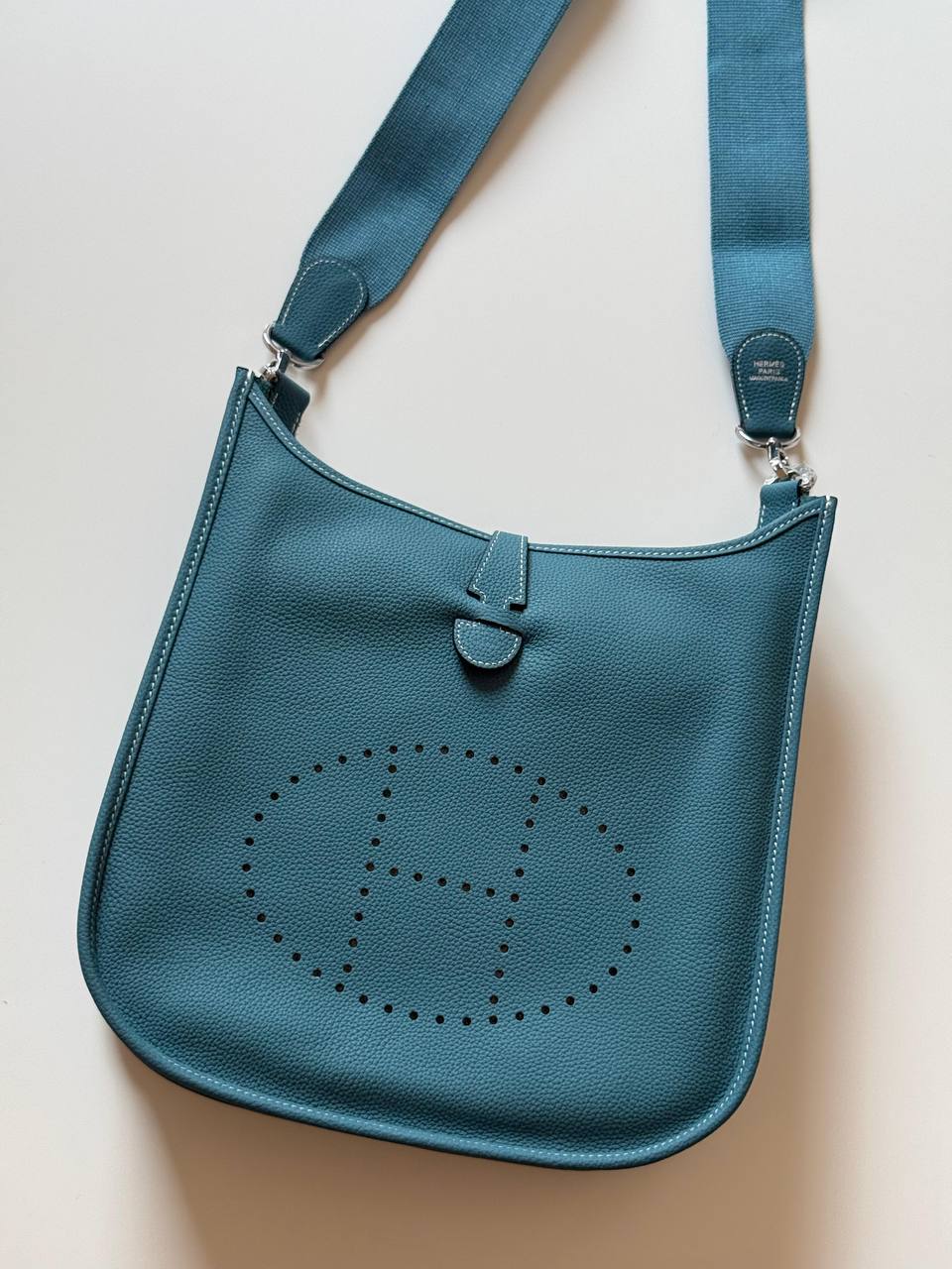 Hermes
evelyne 29cm💕master quality😍with box❤️
370 dhs✅

Zain52
♥️♥️♥️
