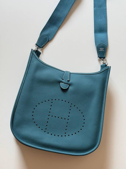 Hermes
evelyne 29cm💕master quality😍with box❤️
370 dhs✅

Zain52
♥️♥️♥️