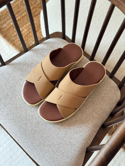 LORO PIANA 
*Vip quality*
*size: 40 to 46*
450 dhs🇦🇪🇦🇪

Zain185
♥️♥️♥️
