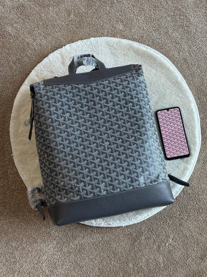 *BRAND- GOYARD ❗*
*❗BACKPACK ❗*
*SUPER MASTER QUALITY ❗*
*WITH PAPERBAG❗*
For Price 👇 WTSP Text Zain 0568585901

Zain267
♥️♥️♥️