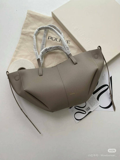 Polene

32cm. 350 dhs🇦🇪🇦🇪

38cm.  370 dhs🇦🇪🇦🇪

Zain297
♥️♥️♥️