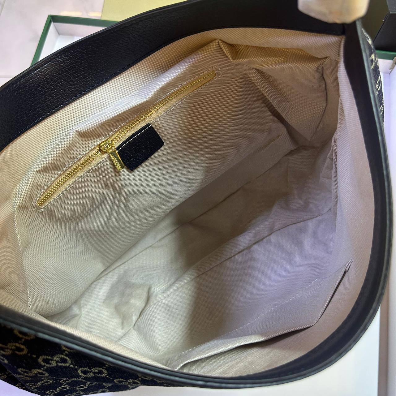 GUCCI 
COPY ONE 
170 dhs✅

Zain17
♥️♥️♥️
