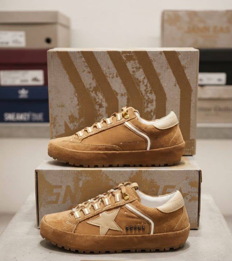 NEW CAME 🛬
GOLDEN GOOSE 🥰
LADY SHOES 
GOOD QUALITY
140 dhs💛
Size:*36-41*  


Zain40
♥️♥️♥️