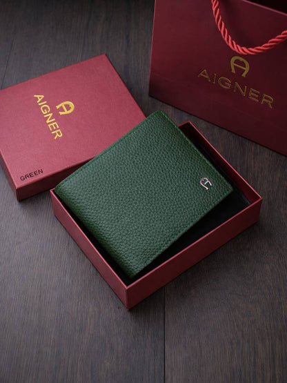 AIGNER WALLET  FOR MEN SEMI MASTER QUALITY

65 dhs✅
offer ⛔️

Zain58
♥️♥️♥️