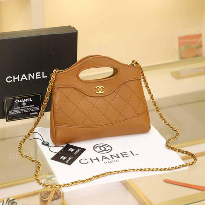 Chanel  
90 dhs💓
with box 📦 

Good quality 

Zain253
♥️♥️♥️