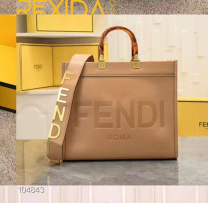 Fendi
105 dhs❣️

Zain190
♥️♥️♥️