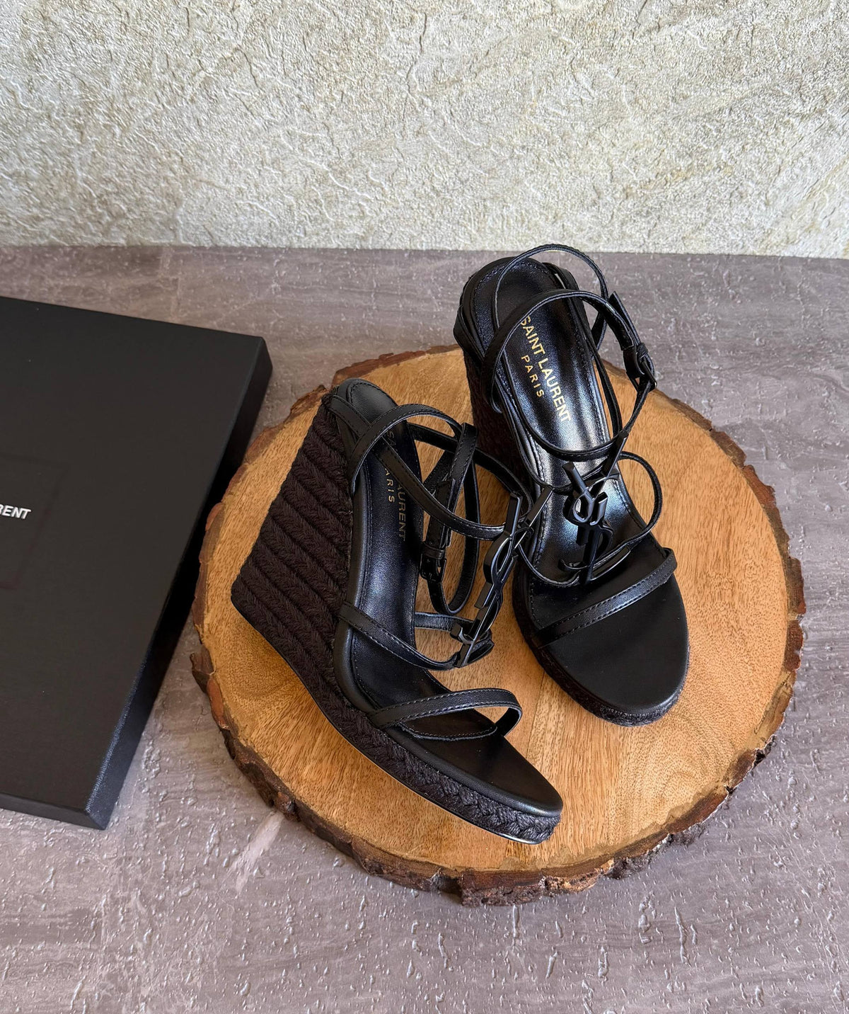 YSL

SuperMaster Quality 💯
560 dhs🇦🇪🇦🇪

Size: 36-41💥
Zain171
♥️♥️♥️