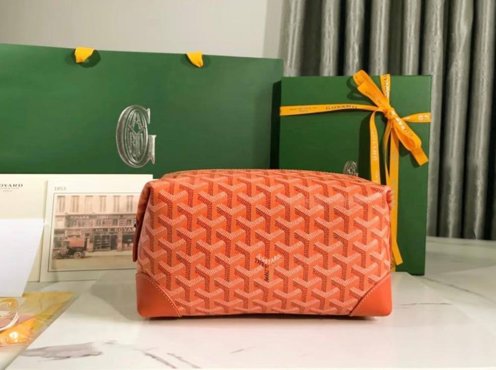 Goyard
75 dhs💓
high quality 
With box 
  24cm

Zain26
♥️♥️♥️