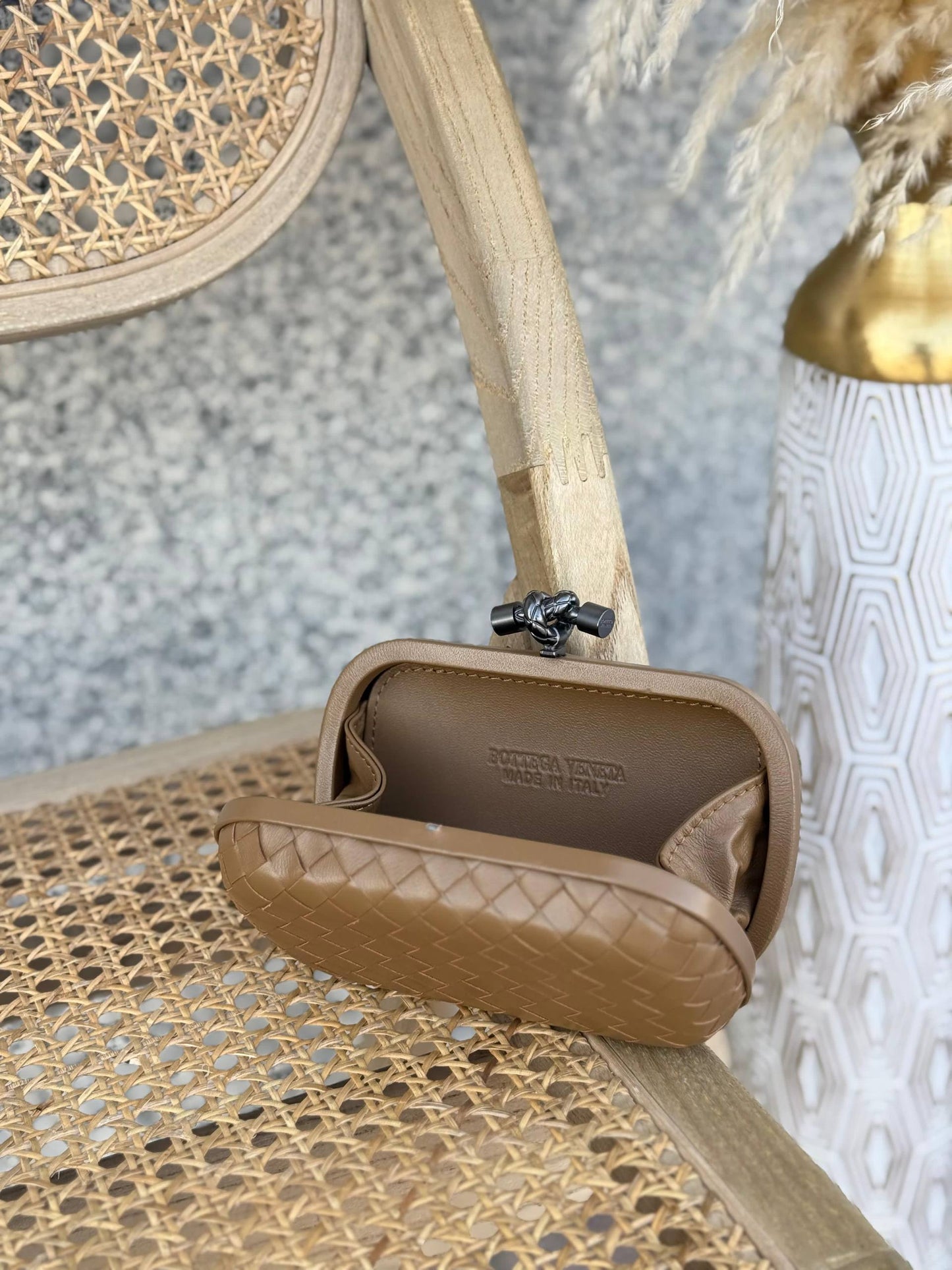 BOTTEGA VENETA

16cm
320 dhs🗽
Super Master Quality✨✨✨
With box🎁

Zain167
♥️♥️♥️