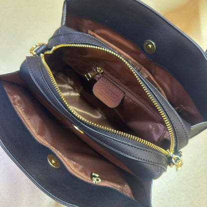 COACH 
NEW CAME 
GOOD QUALITY  
100 dhs✅

Zain39
♥️♥️♥️