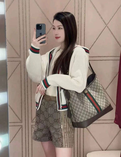GUCCI
 COPY ONE
BIG SIZE(without box) 150 DHS✅
SMALL SIZE WITH BOX 140 DHS✅

Zain295
♥️♥️♥️