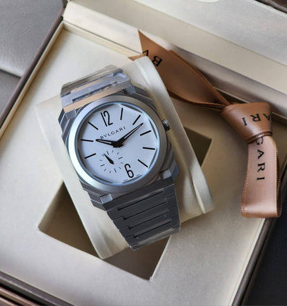 Bvlgari 

super slim watch for men good quality 

350 dhs💓

Zain59
♥️♥️♥️