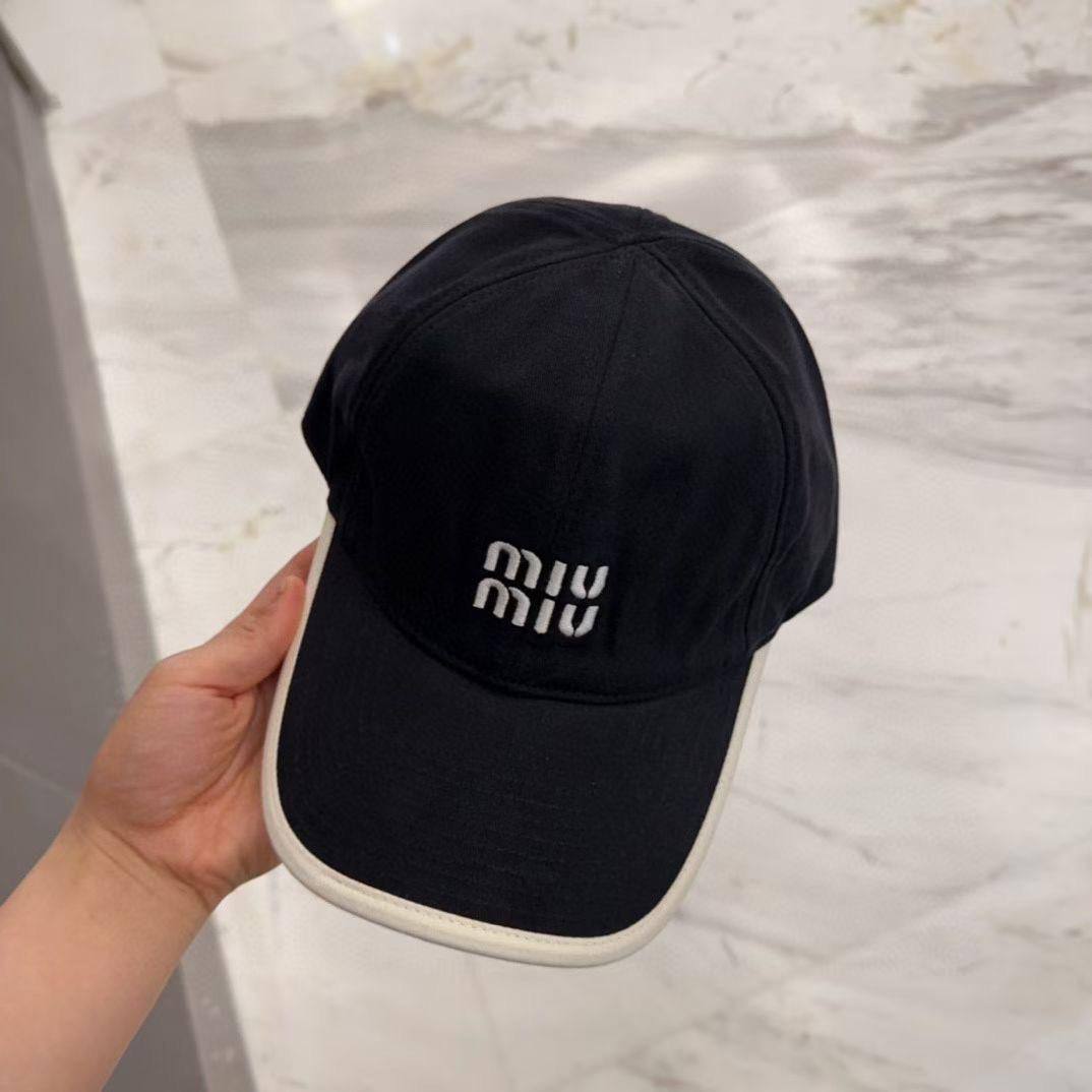 *NEW COLLECTION*

*CAP*

*MASTER QUALITY*

170 dhs💓

Zain202
♥️♥️♥️