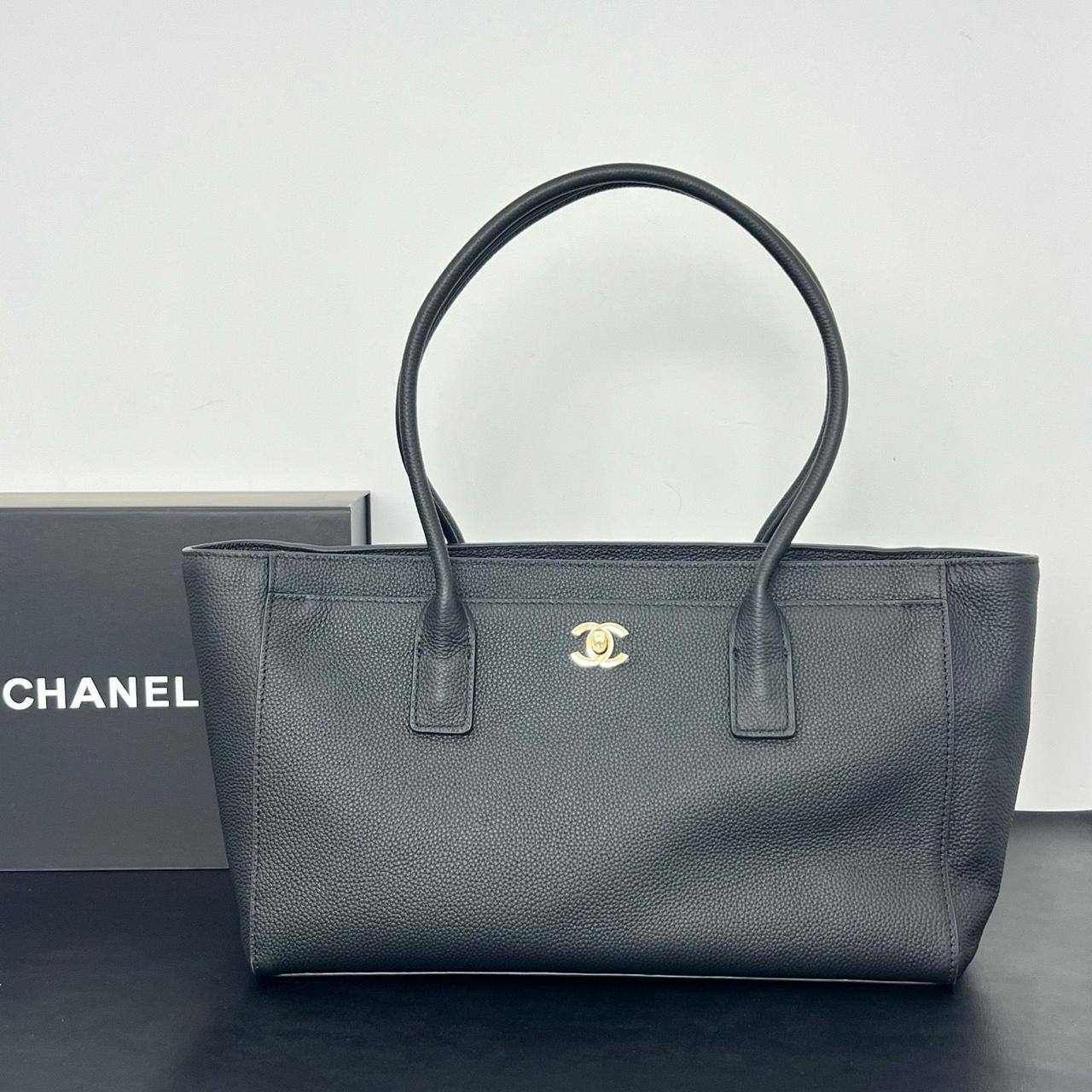 Chanel
Master
35cm🫶🏼🫶🏼
330 dhs✅

Zain297
♥️♥️♥️
