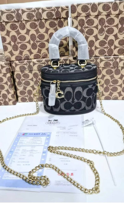 Coach
withbox 
95 dhs🇦🇪🇦🇪

Zain143
♥️♥️♥️