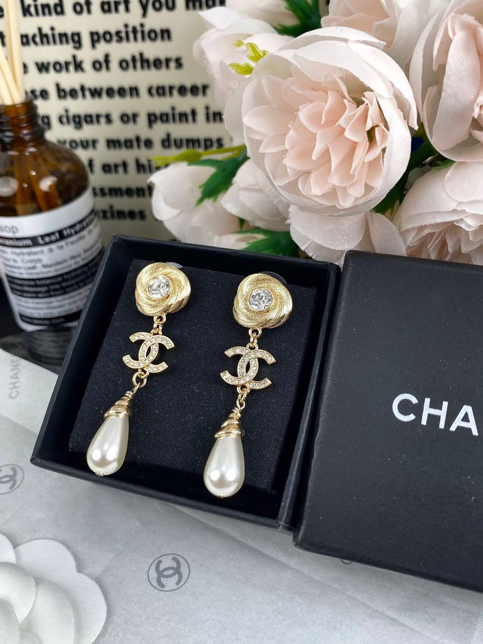 MASTER EARRING
70 dhs🪙🖤

WITH BOX AND PAPER BAG
🎁🎁🎁

Zain89
♥️♥️♥️