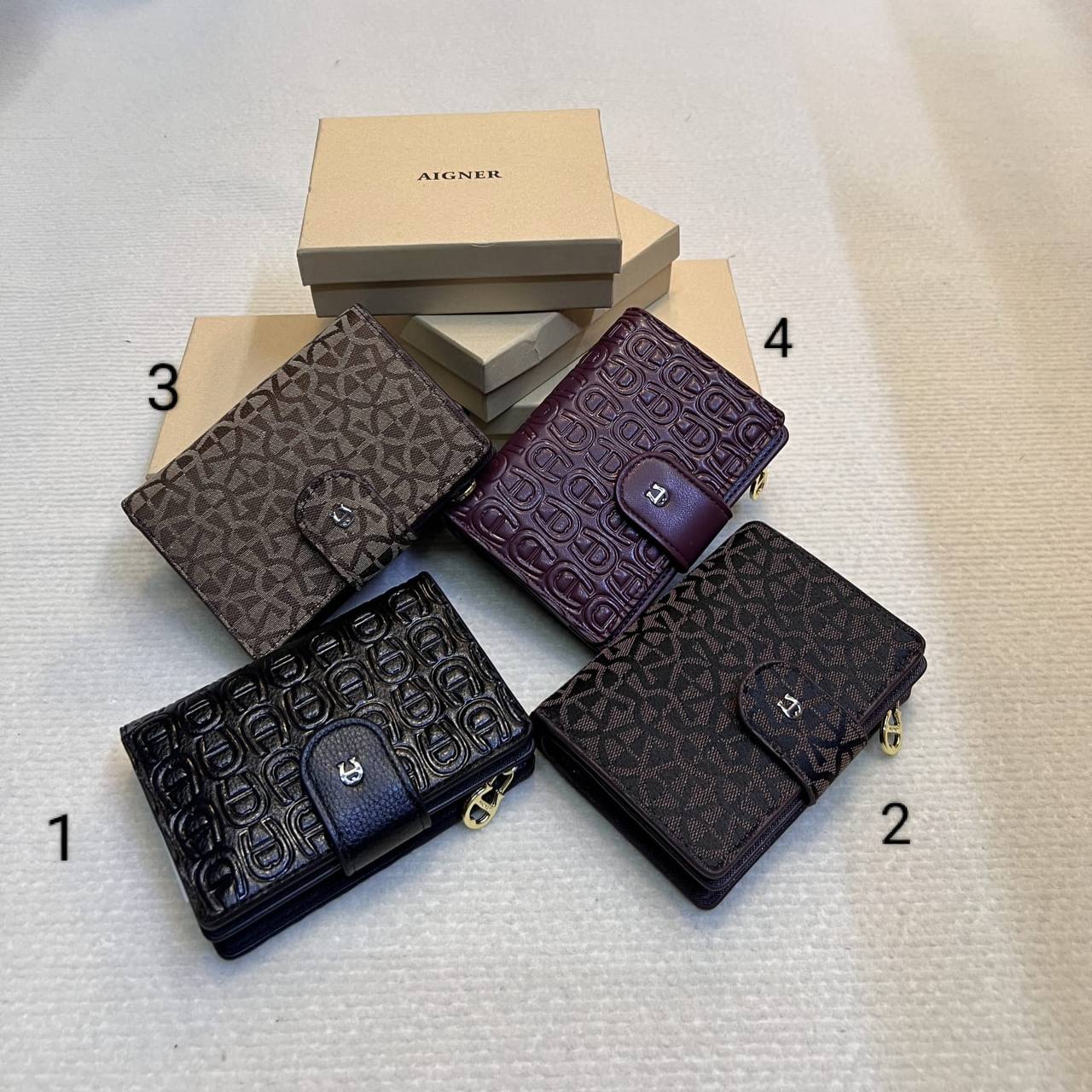 Aigner Wallet

45 dhs💓

with box
🎁🎁🎁

Zain26
♥️♥️♥️