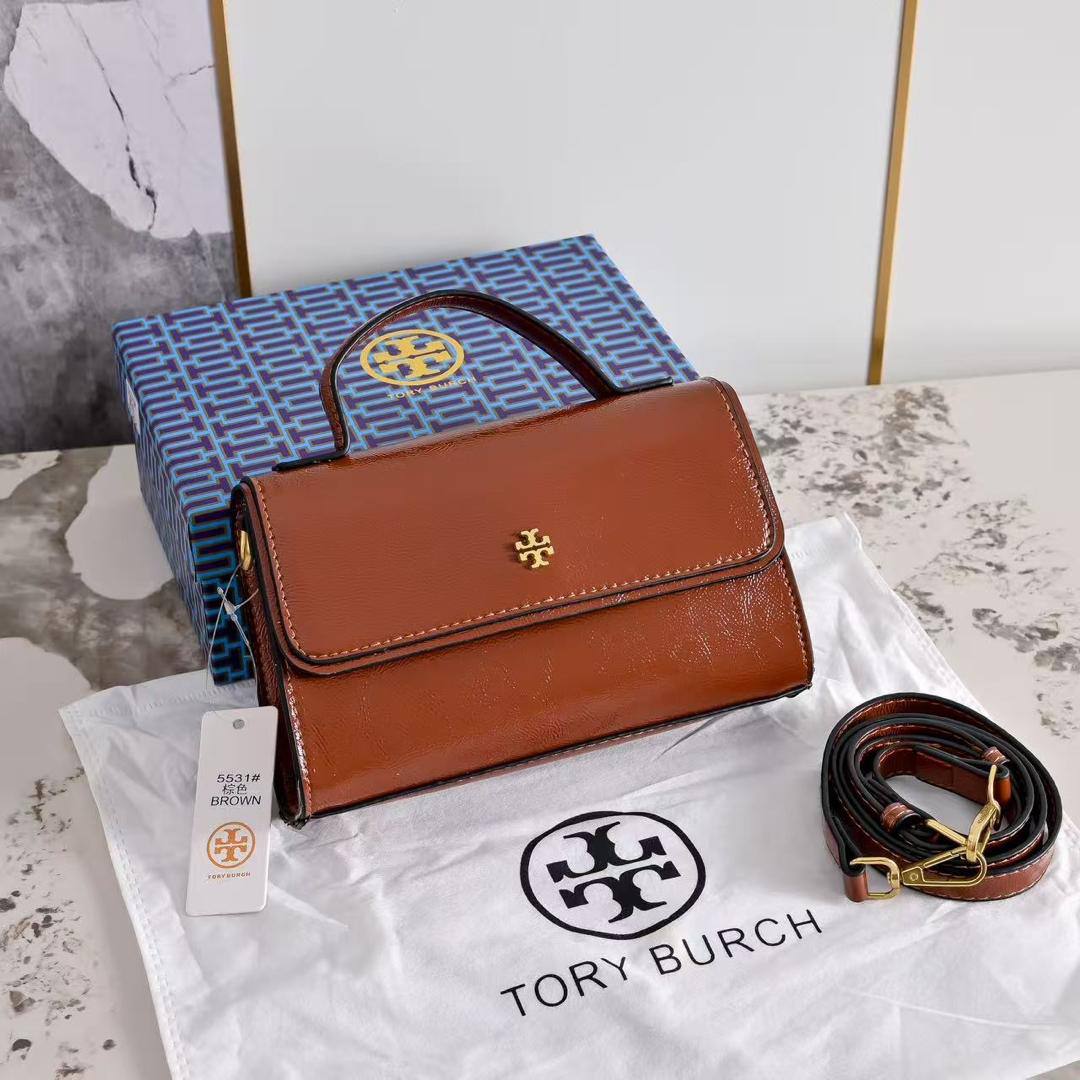 Tory Burch
95 dhs🇦🇪🇦🇪
with box 20cm

Zain26
♥️♥️♥️