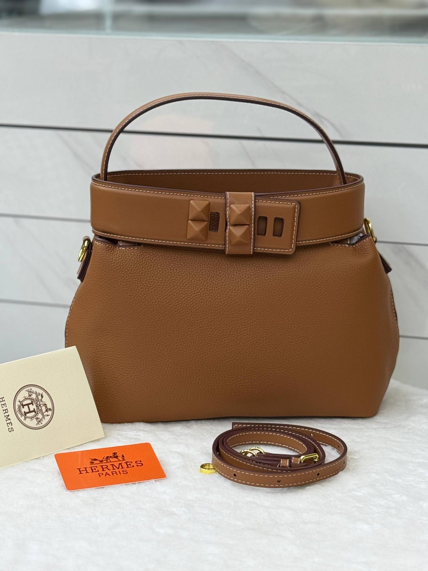 HERMES NEW 💫
GOOD QUALITY 💯
SIZE ( 28CM)
95 dhs❣️

Zain28
♥️♥️♥️