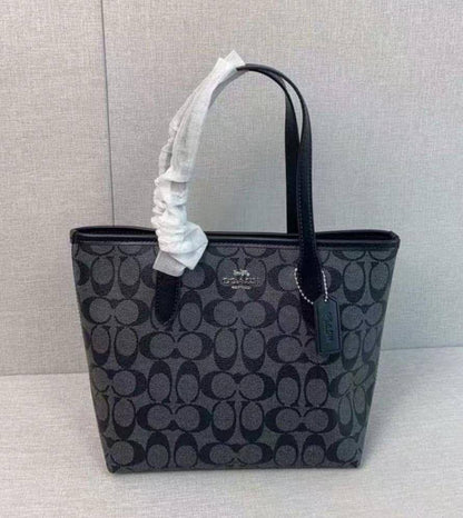 Coach 
Master
25cm 
195 dhs🪙🌨️

Zain248
♥️♥️♥️