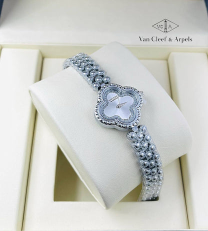 Van Cleef
*Ladies*
55 dhs🪙🌨️

Zain29
♥️♥️♥️