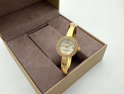 Van Cleef
60 dhs🪙🌨️

Zain45
♥️♥️♥️